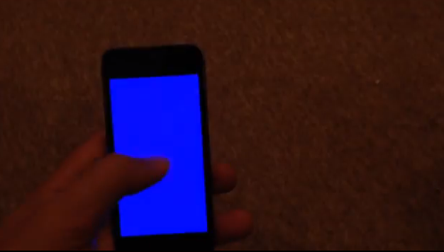 شاشة الموت الزرقاء كما تبدو على جهاز iPhone 5S